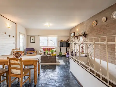 PH DE 4 AMB. MAS QUINCHO Y TERRAZA - V. SARMIENTO