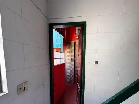 Depto Tipo Casa en Venta en Flores, USD 60.000