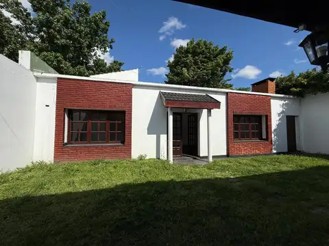 Casa en Venta con 2 cocheras