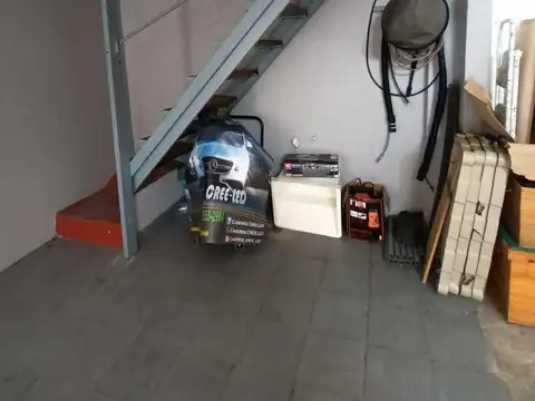 Local Deposito En Venta En Caseros