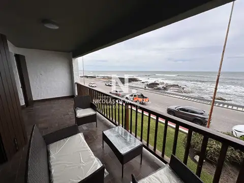 En venta apartamento de 2 dormitorios en Peninsula, Punta del Este