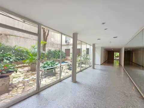 VENTA. BELGRANO. 3 AMB CON DEPENDENCIA. PATIO. ESPACIO GUARDACOCHE.-