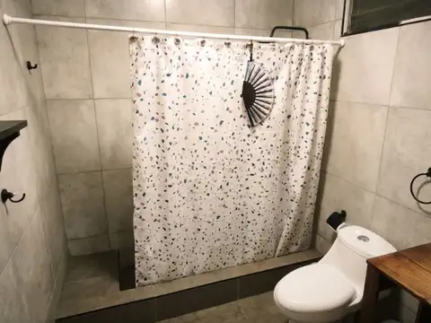 CASA 5AMB+ANEXO IND/GARAGE 5 AUTOS ISIDRO CASANOVA