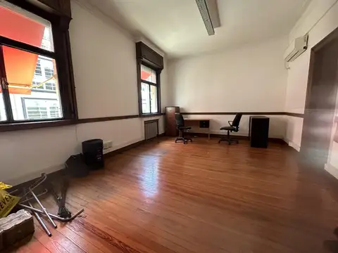 Oficina en Alquiler al Norte