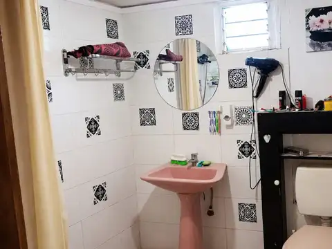 DOS CASA EN TERRENO DE 700 m2 MORENO