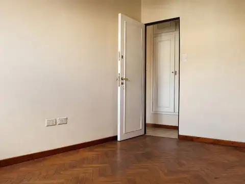 Departamento en Alquiler con 2 cocheras