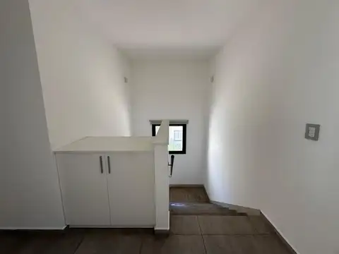 Casa en Alquiler con 1 cochera