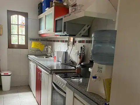 Venta Casa 3 Dormitorios. Parque - Pileta. Cochera