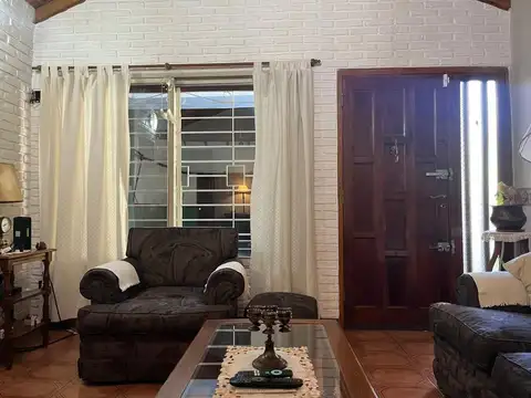 Casa en Venta en Temperley, USD 167.000