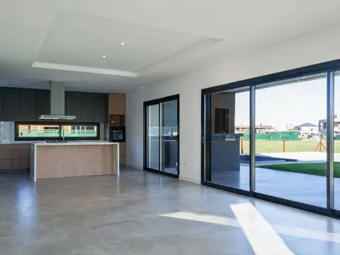 Casa 5 ambientes con 3 baños