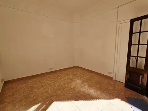 Depto Tipo Casa en Alquiler 76 años