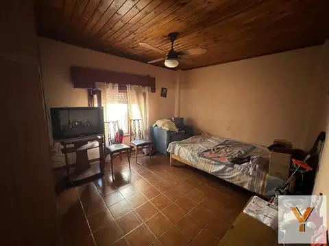 Casa en venta - 2 Dormitorios 1 Baño - 330Mts2 - Villa Elisa
