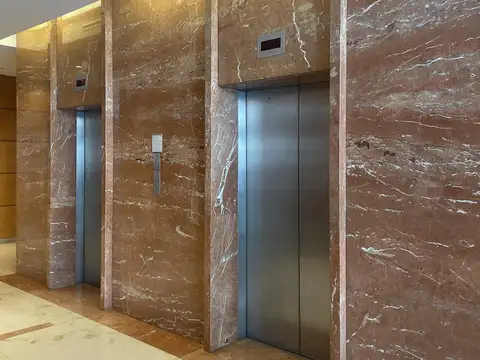 Oficina en Alquiler al Norte