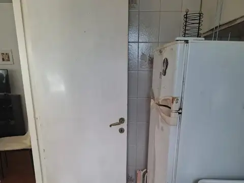 DTO. 2 AMB. 40 M2. - LATERAL - PLAZA COLON