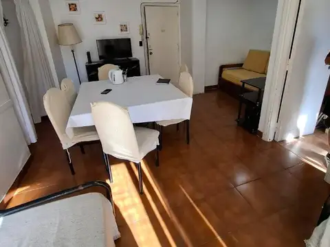 Bolivar 2100, Piso 7