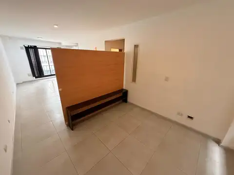 Av Brasil 700, Piso 1°
