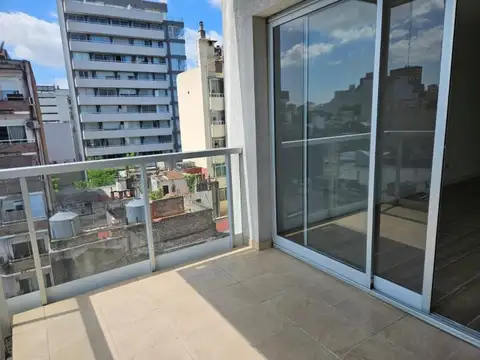 Venta Monoambiente Av. Independencia  2800 PILETA Balcón Vista