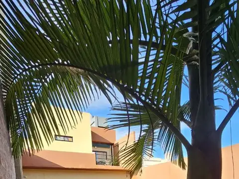 VENTA CASA 5 AMBIENTES, PILETA, LANÚS OESTE