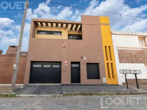 Casa de categoría a metros de Facundo Zuviria