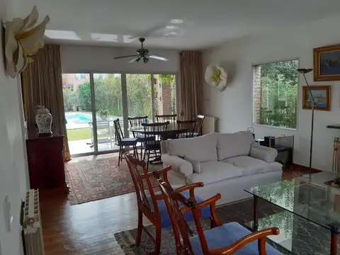 Casa en Alquiler de 3 dormitorios