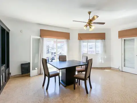 Batalla la Florida  al 1500 esquina Paraná