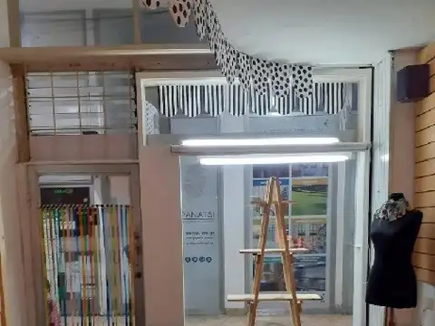 LOCAL EN VENTA CON RENTA EN GALERIA  AV.SAN MARTIN 2600