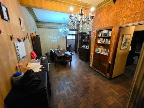 VENTA DEPARTAMENTO 4 AMBIENTES A RECICLAR. SUBTE D