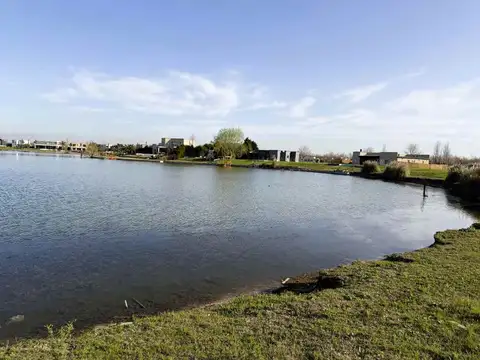 Terreno en Venta de 923,0 m2