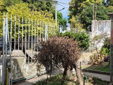 Casa - Venta - Argentina, Tres de Febrero - AGUERO 3333