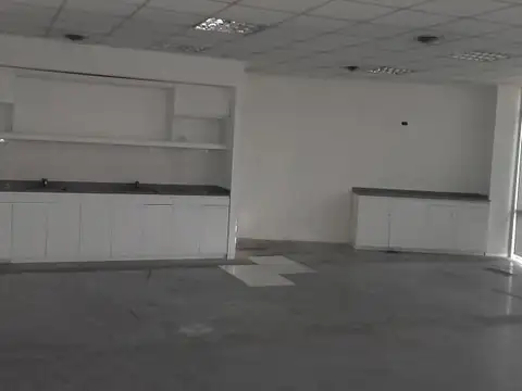 Oficina en Alquiler al Noreste