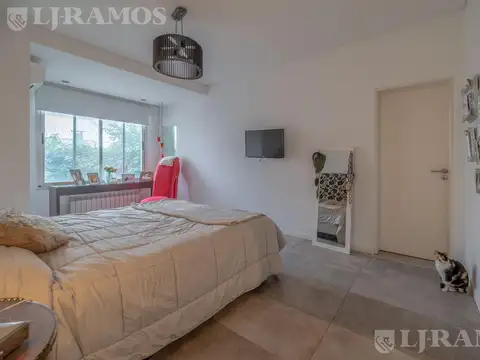 Casa 7 ambientes con 2 baños