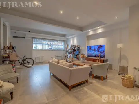 Casa 7 ambientes con 2 baños