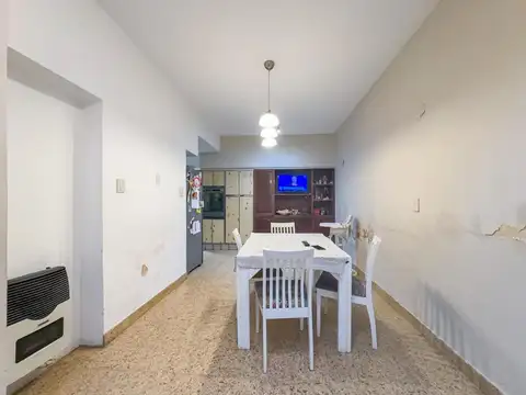 Casa 7 ambientes con 3 baños