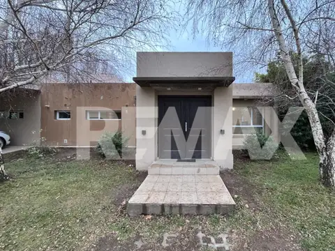 Casa en venta 3 dormitorios  fincas de plottier