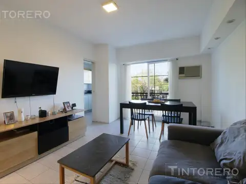 Venta Dpto 3amb Castelar Norte Centro al Frente Balcón y Cochera