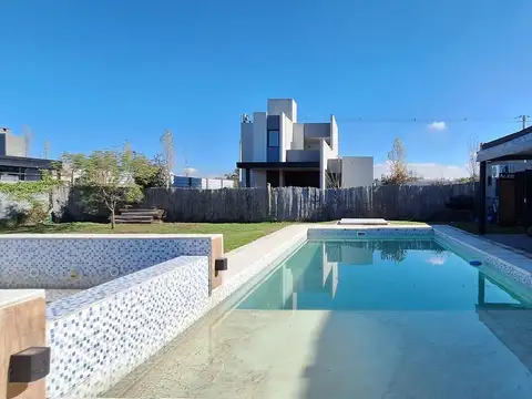 Casa en Venta en Mendiolaza, USD 265.000