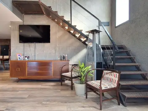 CASA EN VENTA 3 DORMITORIOS CON PISCINA BARRIO LA PAMPEANA