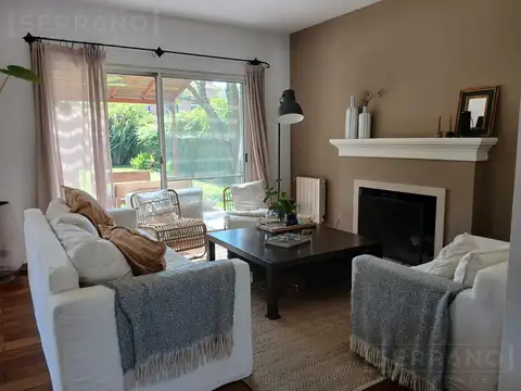 Casa 5 ambientes con 2 baños