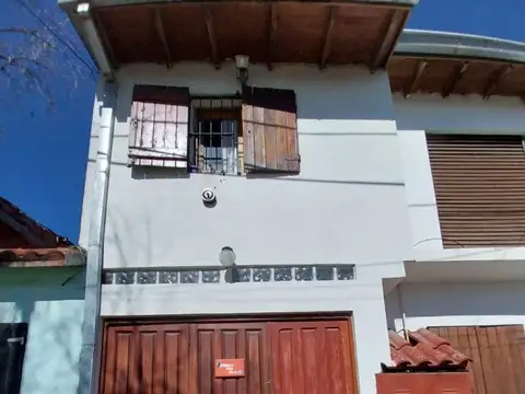 Depto Tipo Casa en Venta con 1 cocheras