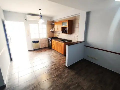 Depto Tipo Casa en Venta de 4 ambientes