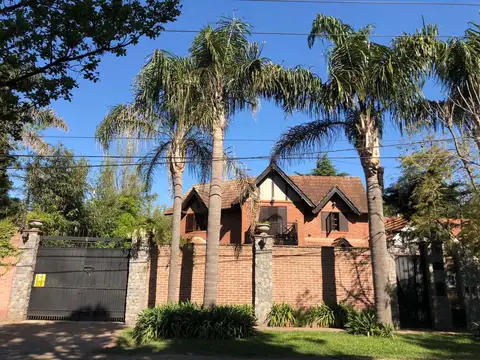 Casa en Venta en Barrio Parque Leloir, USD 550.000