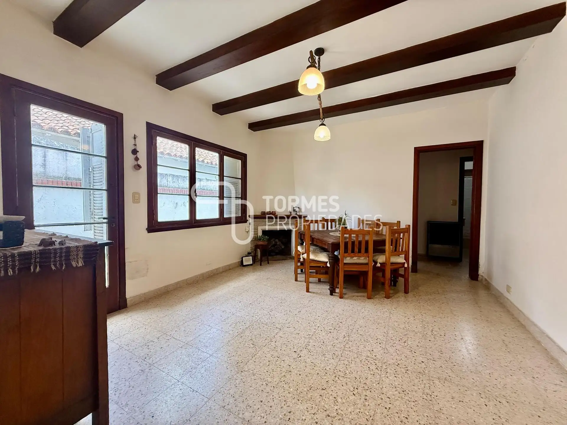 VENTA PH 3 ambientes con dependencia y patio con parrilla en zona Plaza Mitre