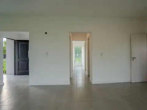 Casa 3 ambientes con 1 baño