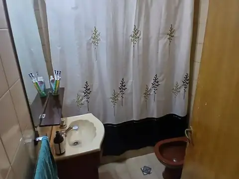 VENTA-Casa 3 ambientes -Ramos Mejia- ACEPTA PERMUTA- APTO CREDITO