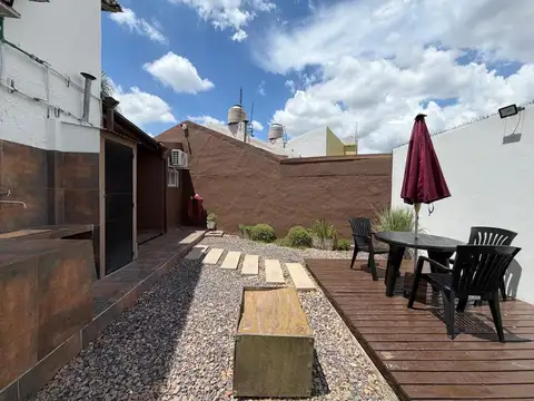 Depto Tipo Casa 3 ambientes con 2 baños