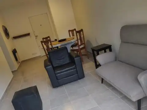 Jorge Luis Borges 1800, Piso 4