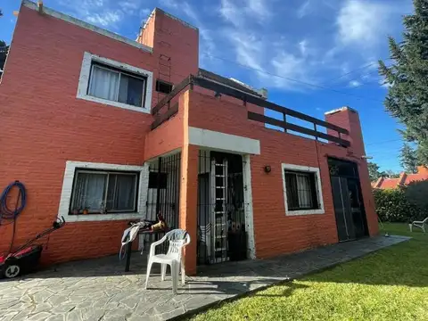 Casa en venta en Mapuche C.C. con pileta