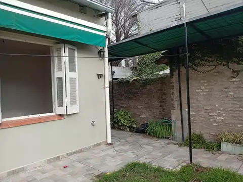 Dr. Mariano Moreno 1800