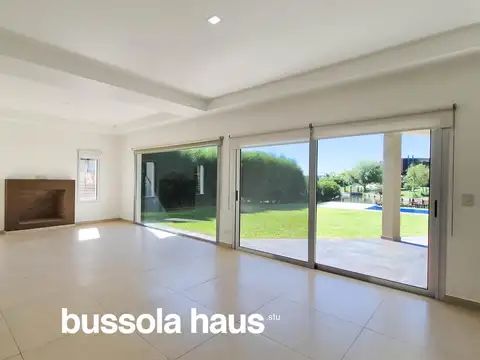 Casa 6 ambientes con 3 baños