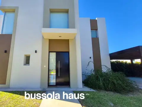 Casa en Venta en El Cantón - Barrio Islas, USD 450.000